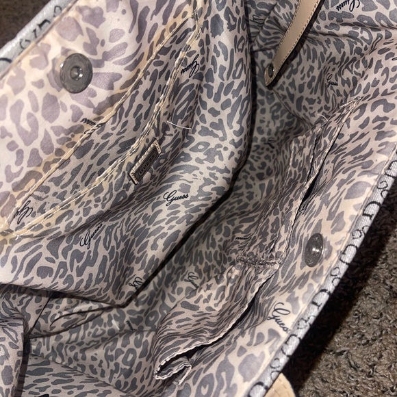 Guess tote - Picture 6 of 9